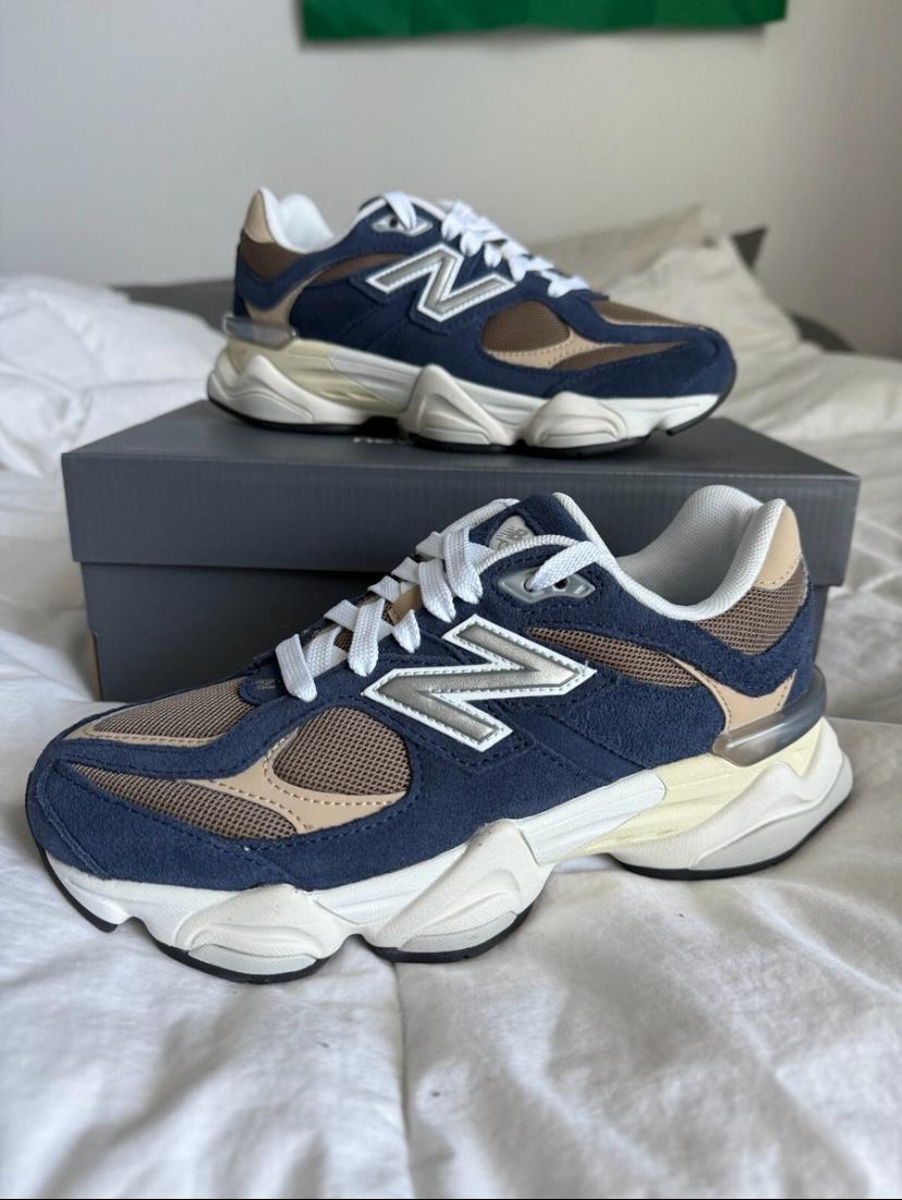 New Balance 9060 Navy Mushroom